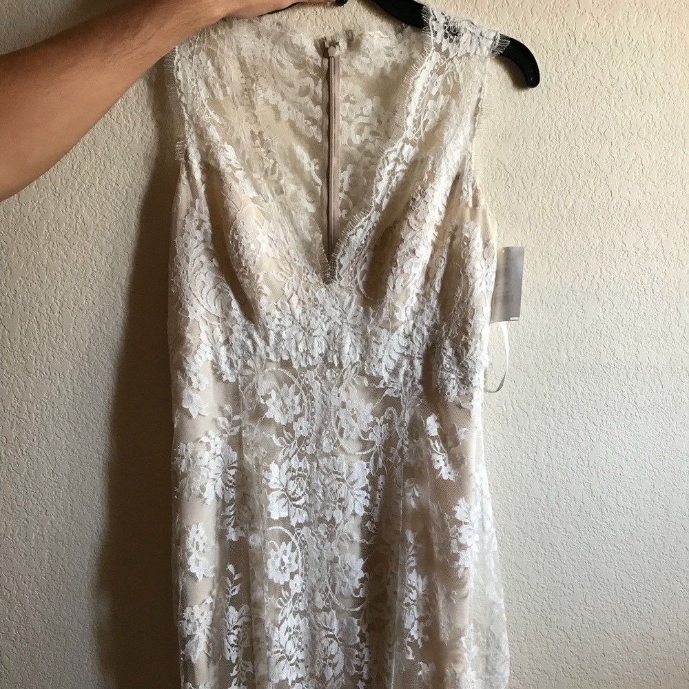 Monique Lhuillier lace sheath wedding dress